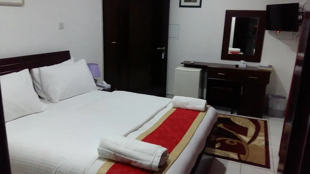 Hala Hotel Apartments 샤르자